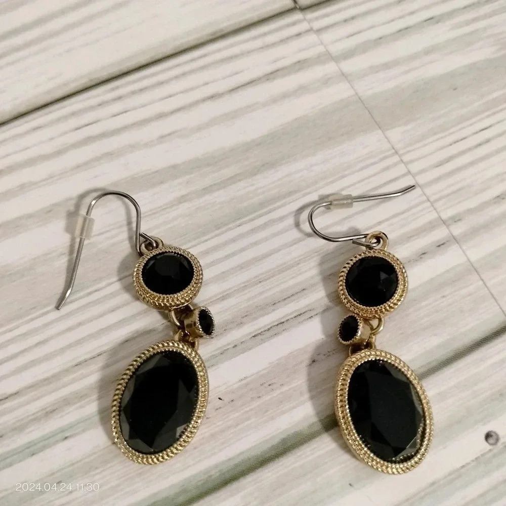 Premier Design Gold Tone Dang Earrings - Picture 6 of 7